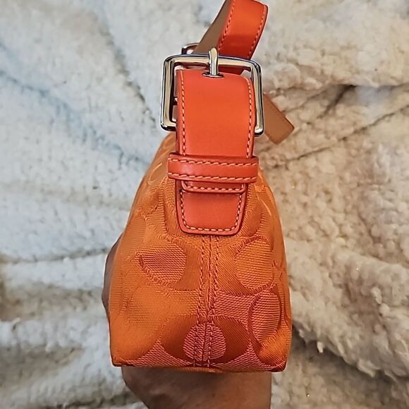 2000s RARE Coach Baguette Hampton Soft Demi Bag-Orange, Signature, NWT - Picture 5 of 11